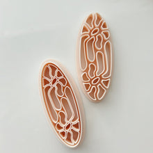 Load image into Gallery viewer, Sister Flowers Barrettes Clay Cutter