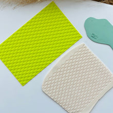 Load image into Gallery viewer, Curve Texture Template