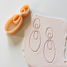 Load image into Gallery viewer, Basic Oval Clay Cutter