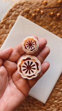 Load image into Gallery viewer, Petal sun clay cutter