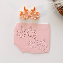 Load image into Gallery viewer, Vela Clay Cutter