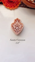 Load image into Gallery viewer, Santo Corazon Clay Cutter