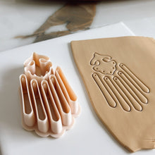 Load image into Gallery viewer, Latón Clay Cutter | Large Version