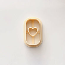 Load image into Gallery viewer, Oval Heart Clay Cutter