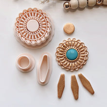 Load image into Gallery viewer, Petal Shine Clay Cutter Set (Center Stone cutter included)