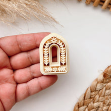 Load image into Gallery viewer, Garden Window Clay Cutter