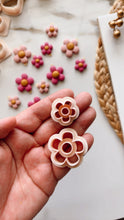 Load image into Gallery viewer, Made Flower Clay Cutter Set (2pc)