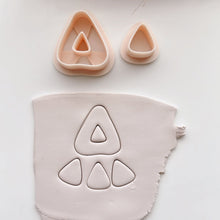 Load image into Gallery viewer, Triangle Clay Cutter Set