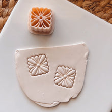 Load image into Gallery viewer, Squarie clay cutters