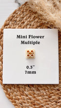 Load image into Gallery viewer, Mini Flower Multiple Clay Cutter