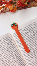 Load image into Gallery viewer, Pumpkin Bookmark Clay Vutter