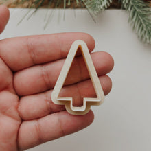Load image into Gallery viewer, Pine Plain Clay Cutter