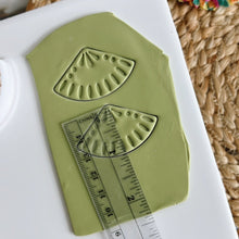 Load image into Gallery viewer, Fan Clay Cutter