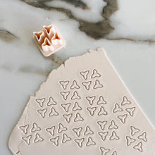 Load image into Gallery viewer, Mini Petal multi clay cutter