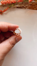 Load image into Gallery viewer, Fat Mushroom Clay Cutter