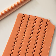 Load image into Gallery viewer, 04 Edge Cutter For Polymer Clay