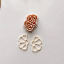 Load image into Gallery viewer, Floreshila small