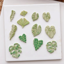 Load image into Gallery viewer, Heart Leaf Clay Cutter