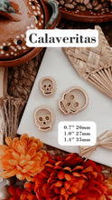Load image into Gallery viewer, Calaveritas Clay Cutter Set