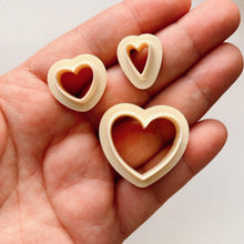 Load image into Gallery viewer, Hearts Clay Cutters Set