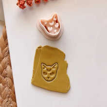 Load image into Gallery viewer, Luna Clay Cutter