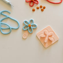 Load image into Gallery viewer, Flower Loop Maker 1” | Polymer Clay Flower Tool