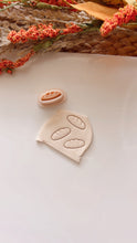 Load image into Gallery viewer, Baguette Clay Cutter