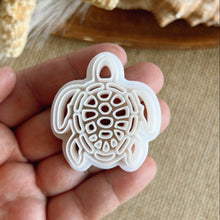Load image into Gallery viewer, Turtle String Clay Cutter (Papel Picado)