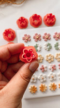Load image into Gallery viewer, Flower Clay Cutter Set