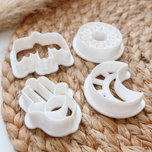 Load image into Gallery viewer, Hamsa Clay Cutter