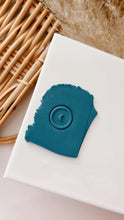 Load image into Gallery viewer, Simple Moon Clay Cutter