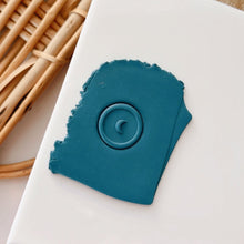 Load image into Gallery viewer, Simple Moon Clay Cutter