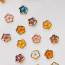 Load image into Gallery viewer, Star flower Cutter