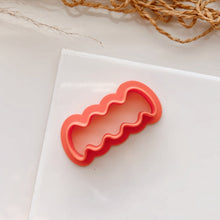 Load image into Gallery viewer, Squiggly Clay Cutter