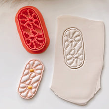 Load image into Gallery viewer, Ying Yang Flower Clay Cutter