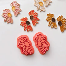 Load image into Gallery viewer, Marguerite Clay Cutter Set