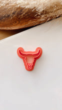 Load image into Gallery viewer, Bull skull Clay Cutter