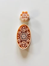 Load image into Gallery viewer, Oviya Clay Cutter
