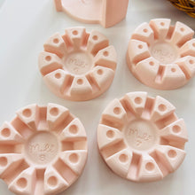 Load image into Gallery viewer, Stay-Put Resin Tray Set | Polymer Clay Tool
