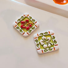 Load image into Gallery viewer, Aloha Clay Cutter
