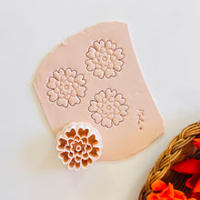 Load image into Gallery viewer, Agave Clay Cutter
