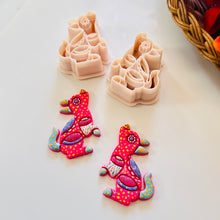 Load image into Gallery viewer, Alebrije Coyote Clay Cutter
