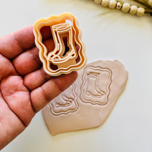 Load image into Gallery viewer, Tiny Boots Clay Cutter
