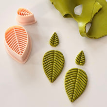 Load image into Gallery viewer, Green Leaf Clay Cutter
