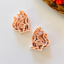 Load image into Gallery viewer, Alebrije Gato Clay Cutter
