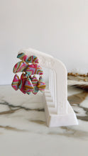 Load image into Gallery viewer, Drying Rack – Earring Display &amp; Try On Stick
