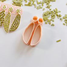 Load image into Gallery viewer, Long Petal Polymer Clay Cutter
