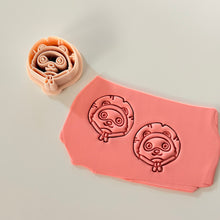Load image into Gallery viewer, Tanuki Clay Cutter
