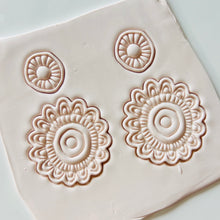 Load image into Gallery viewer, Zamira Clay Cutter
