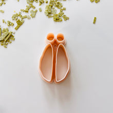 Load image into Gallery viewer, Long Petal Polymer Clay Cutter
